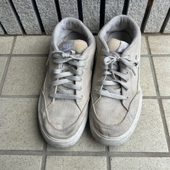 NIKE スニーカー