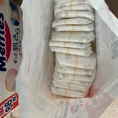 赤ちゃん用おむつ（メリーズ テープSサイズ他）の画像