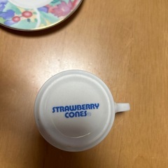 ストロベリーコーンズカップの画像