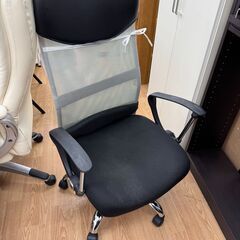 ★ジモティ割あり★  オフィスチェア ブラック クリーニング済み...