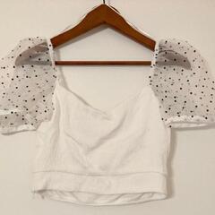 ZARA ドット パフスリーブ クロップド　ブラウスの画像