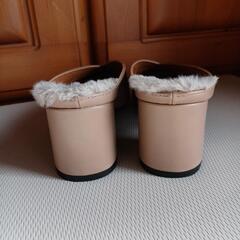 GU　ファー付きヒールサンダルの画像