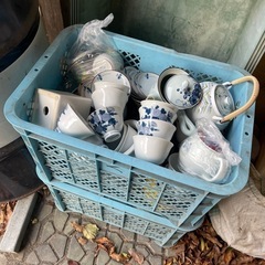 食器類あげます。他バリカン地球儀