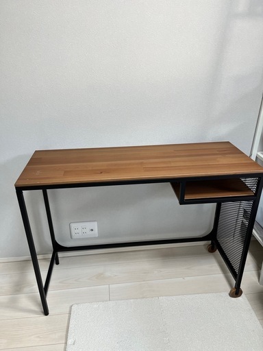 ラップトップテーブル　IKEA ブラック