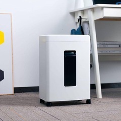 【新品未使用】iOCHOW シュレッダー 電動 家庭用 マイクロ...