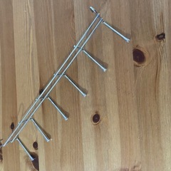 まな板置き、6連フックの画像