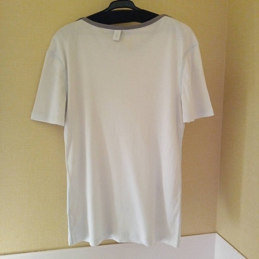 正規品　ルイヴィトン　LV Tシャツ