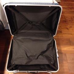 スーツケースの画像