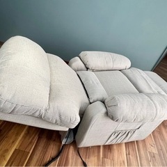 美品！電動リクライニングソファ　施術ソファの画像