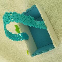 厚手フェルト 小物入れ カエル 紫陽花 レース模様 ホワイト×ブルーの画像