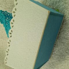 厚手フェルト 小物入れ カエル 紫陽花 レース模様 ホワイト×ブルーの画像