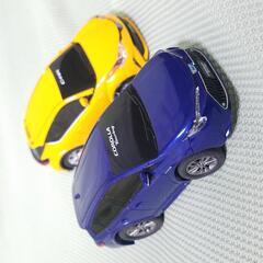 トヨタ　プルバックカー　2台セット　CHR　&　カローラツーリング　車　ミニカーの画像