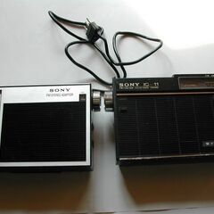 ♦️昭和レトロ1970年♦️　SONYラジオ と ステレオアダプターの画像