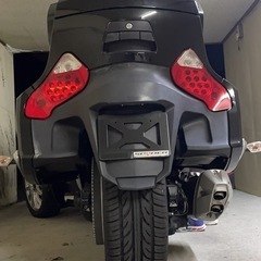 BRP スパイダー トライク 黒の画像