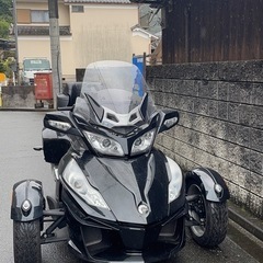 BRP スパイダー トライク 黒