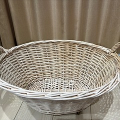 籐のバスケット