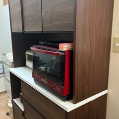 食器棚の画像