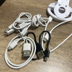 アダプター、カメラスタンド、スマホライトミニ　不用品　の画像
