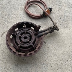 ガスヒーターと鍋４つセットの画像