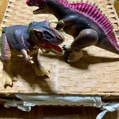 恐竜おもちゃ　フィギュア