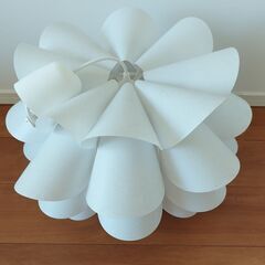現地引取：IKEA KNAPPA（LED電球付）