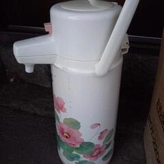 レトロなタイガー魔法瓶　2.2リットルの画像