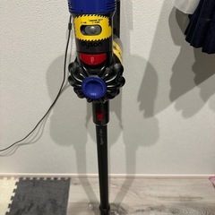 ダイソンコードレスクリーナー本体・充電器
