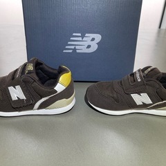New Balance 996 キッズシューズ 15.5cm 箱付きの画像