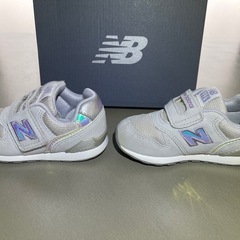 New Balance 996 ベビーシューズ 14.5cm ライトグレーの画像