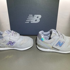 New Balance 996 ベビーシューズ 14.5cm ライトグレーの画像