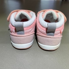 New Balance ベビーシューズ 12.5cm ピンク 箱無しの画像