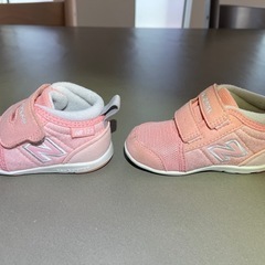 New Balance ベビーシューズ 12.5cm ピンク 箱無しの画像