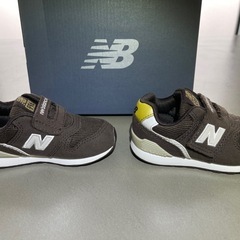 New Balance 996 ベビーシューズ 13.5cm 箱付きの画像