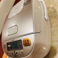 炊飯器の画像