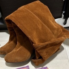 ヘザー茶色ロングブーツの画像