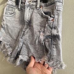 Bershka*ダメージデニムショーパン