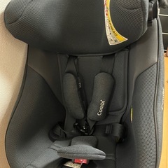 チャイルドシート（コンビ　クルムーヴ）の画像