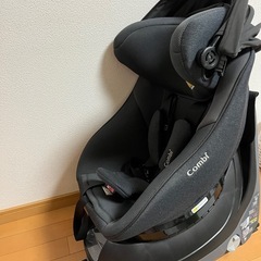 チャイルドシート（コンビ　クルムーヴ）