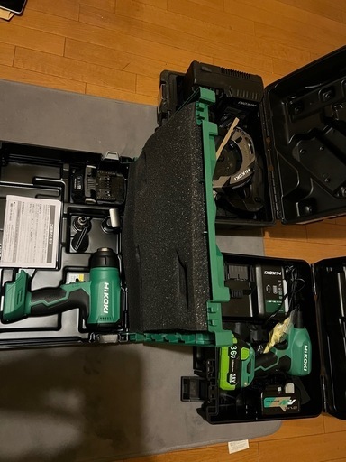 【超大特価】相場7万円超えHiKOKI電動工具本体3点セット+バッテリー5個+充電器2個　ケース付