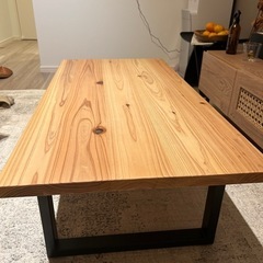 【KANADEMONO】 杉無垢材 テーブル THE BOARD / 無垢 杉 – KANADEMONO