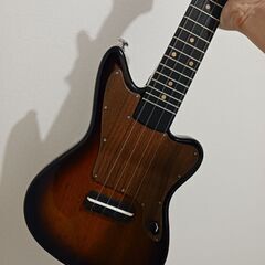 エレキウクレレG-Solid GJ　ケース付きの画像