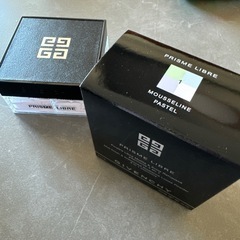 プリズムリーブル　ジバンシィ　未使用の画像