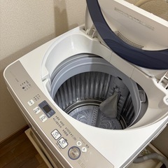 SHARPの洗濯機（ES-GE55R）