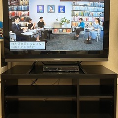 [取り引き中]テレビ、テレビ台