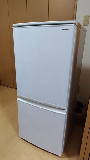 シャープ冷蔵庫 137L・2ドア 2018年製造品 (SJ-DA14D-W)