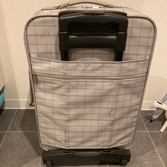イーストボーイキャリーケース　スーツケースの画像