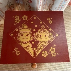 ペコちゃんポコちゃん桐のミニタンス【不二家】【ひなまつり】の画像