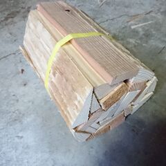 ⑯  第4期用意分　乾燥済み　薪　　束にした薪　手軽に焚き火や、ストーブ等に利用出来ます。火が着きやすい針葉樹薪を束ねたもの★　キャンプ　グランピング　焚き火　薪ストーブ等に　那須で薪の画像