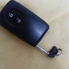 トヨタ　電子キー　プリウスɑの画像