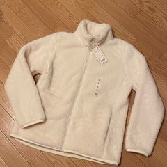 新品未使用品　 XLサイズ　
UNIQLO レディースファーリー...